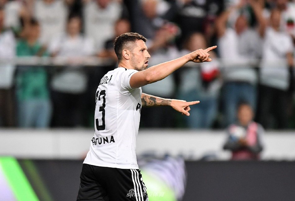 他对比赛的 他对比赛的