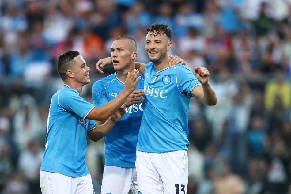 连续命中三 连续命中三