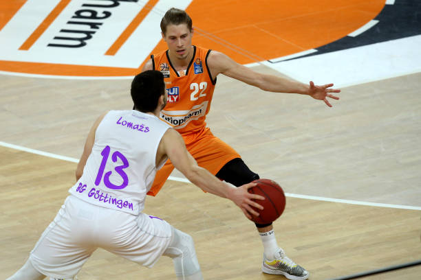 中场球员 中场球员