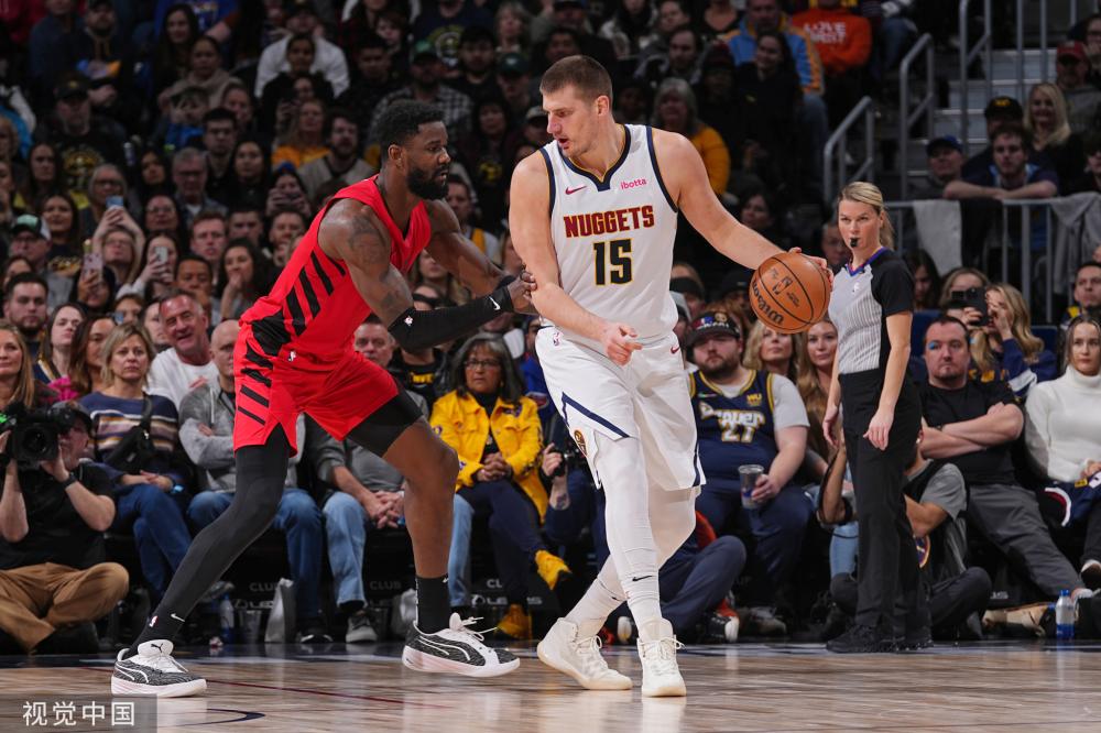 体育产业集 体育产业集